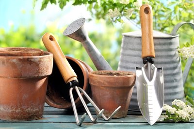 How to choose the right garden tools