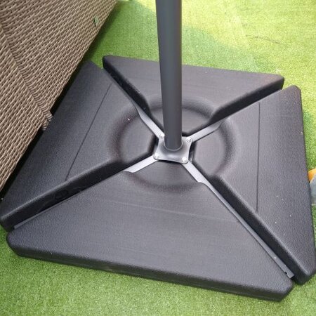 Fillable Cantilever Parasol Base